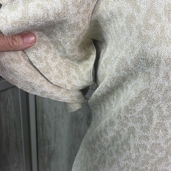 INC metallic leopard print crop sweater women’s M - Picture 2 of 13